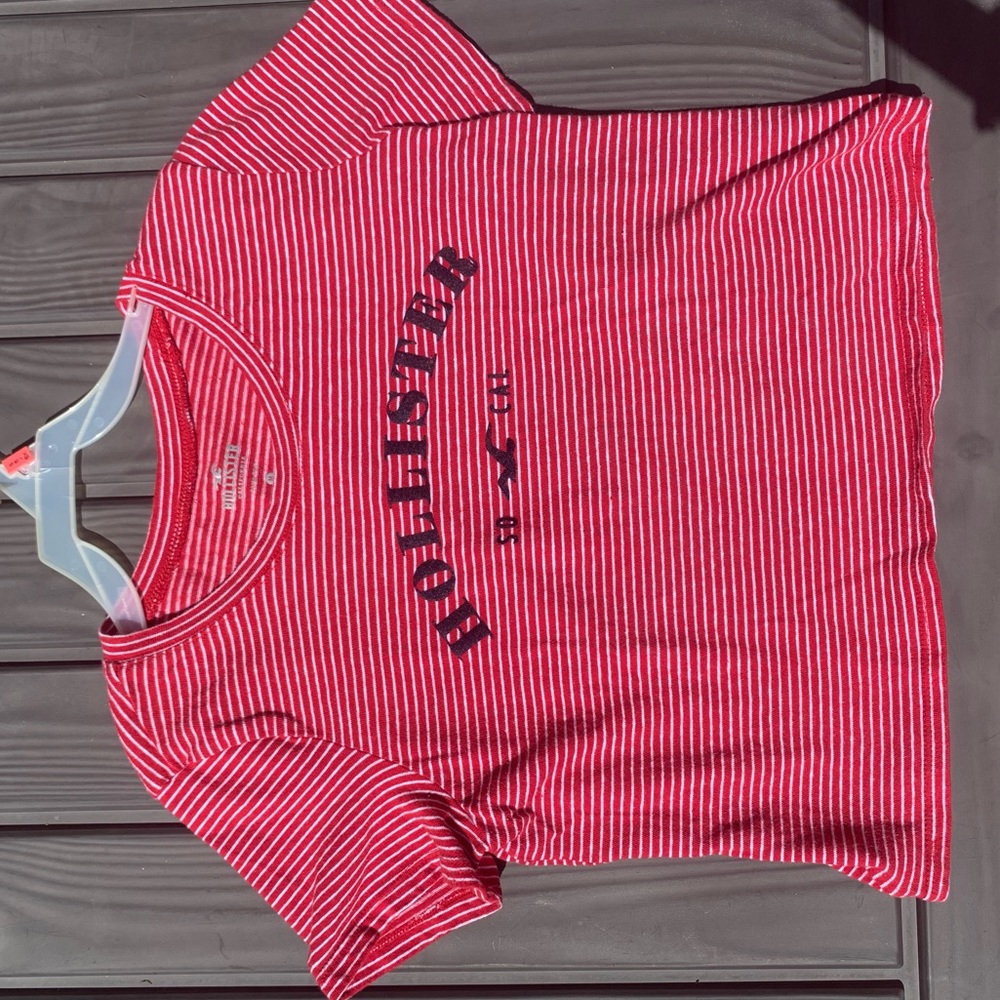 ✨✨HOLLISTER CROPPED SHIRT✨✨